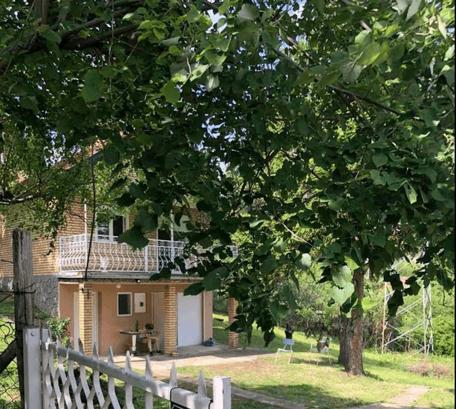 Odlična vikendica na prelepom placu!