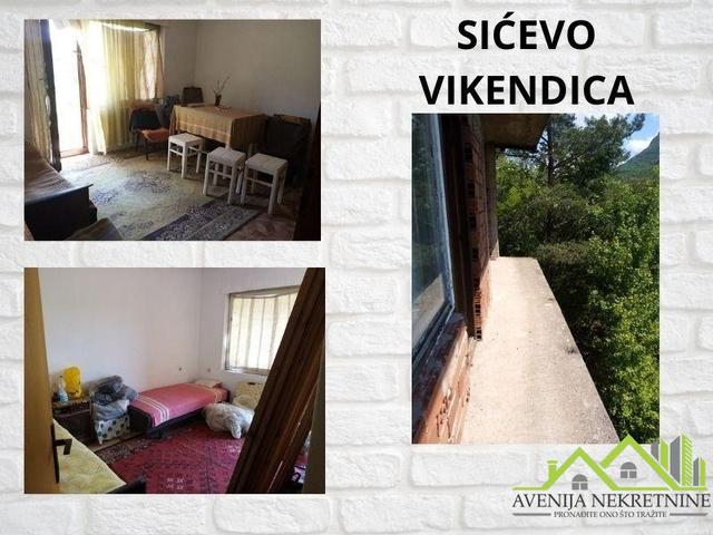 VIKEND NASELJE SIĆEVO - VIKENDICA - 120m2 + 563m2 PLAC