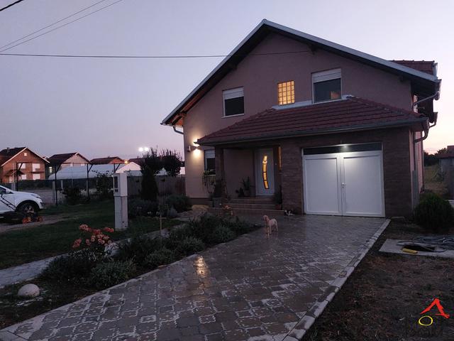 Kuca,FUTOG,FUTOG,kv: 155, € 215000, ID: 3003132