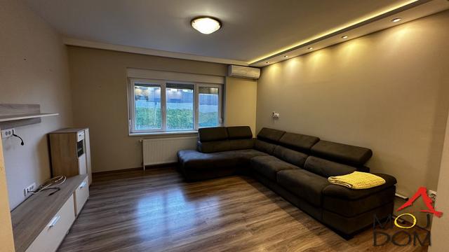 Kuca,SREMSKA KAMENICA,CENTAR,kv: 104, € 164800, ID: 3003756