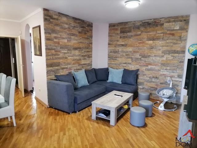 Stan,NOVI SAD,SALAJKA,kv: 71, € 172000, ID: 1027058