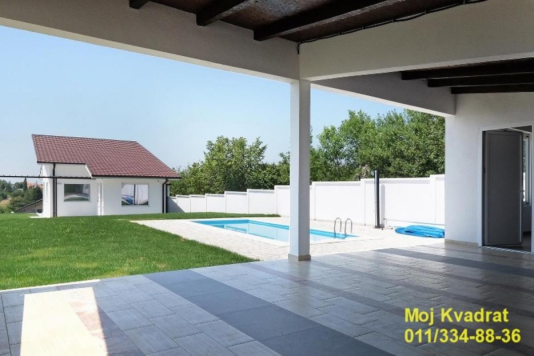 Barajevo, Lipovica - Brđanska, 125m2 KUĆA SA BAZENOM