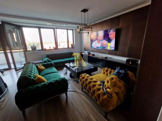 Moderan Penthouse u novogradnji na Bulevar Zorana Đinđića