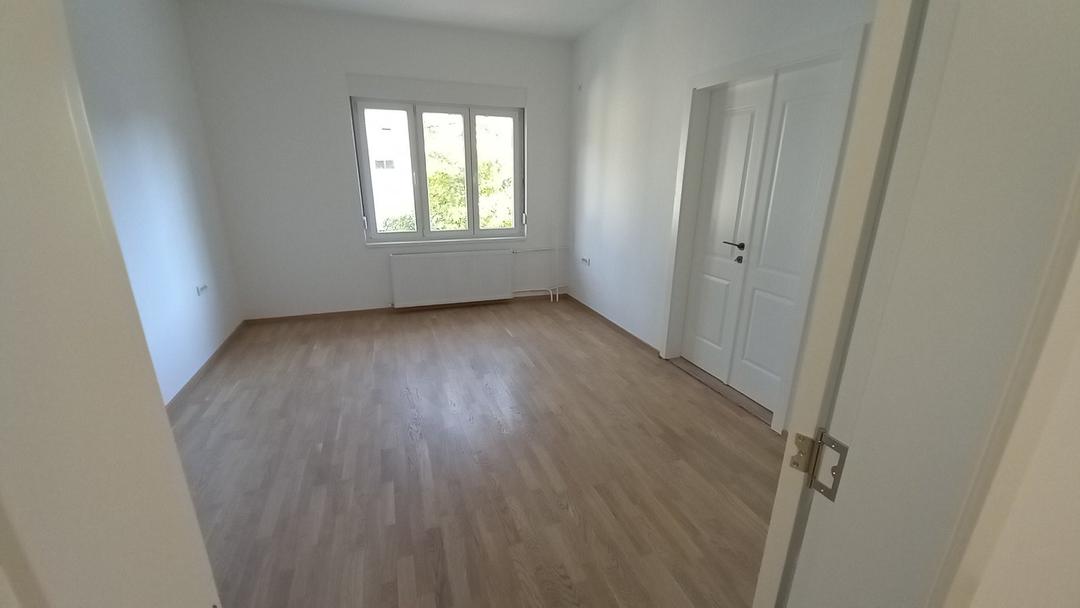 Stan,NOVI SAD,CENTAR,kv: 58.00, € 152500, ID: 1039495