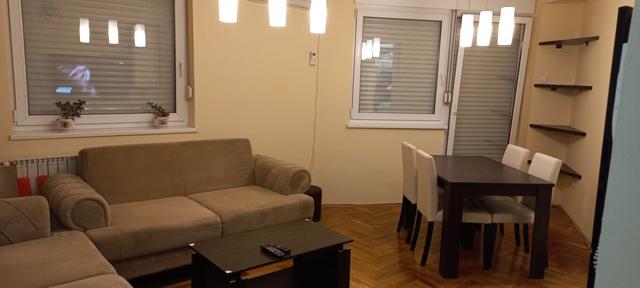 Stan,NOVI SAD,CENTAR,kv: 46.00, € 133900, ID: 1039657